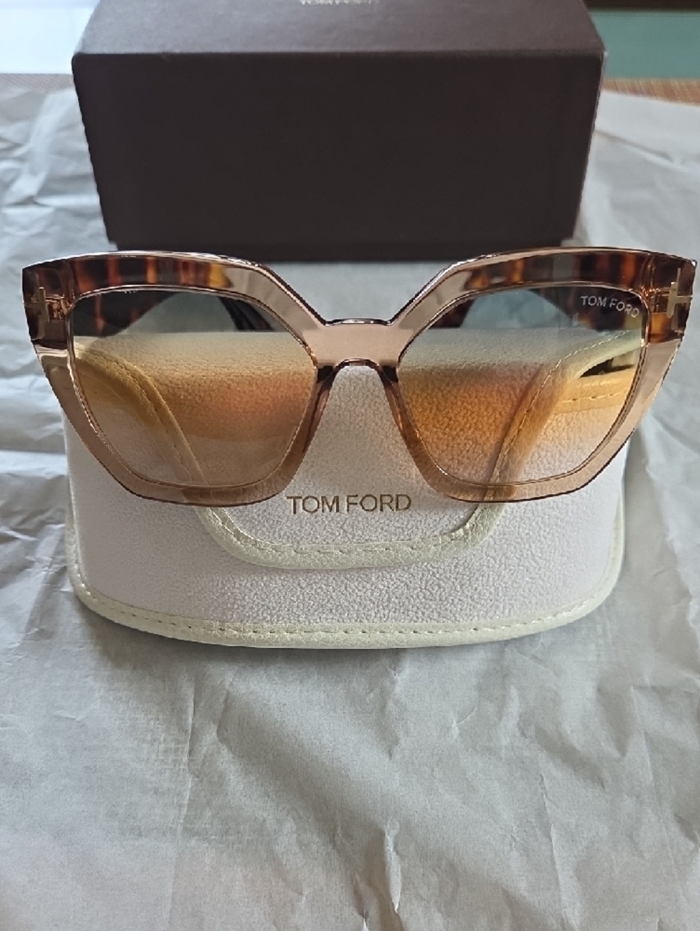 Tom Ford Sunglasses - Picture 4 of 15